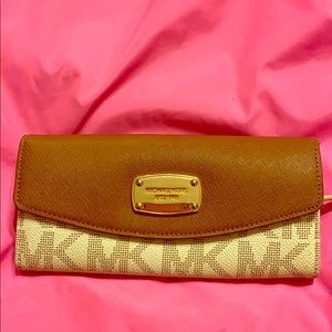 Michael Kors wallet. White and tan.